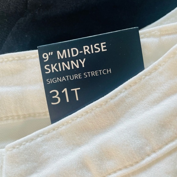 J. crew Mid Rise Skinny Jean White Denim NWT 31 tall - Picture 4 of 10